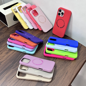 <span class=keywords><strong>Nuevo</strong></span> diseño de alta calidad suave TPU silicona magnética funda de teléfono para <span class=keywords><strong>iPhone</strong></span> 16 15 Pro Max 14 Plus 13 12 <span class=keywords><strong>11</strong></span> funda móvil a prueba de golpes - Product Image 3