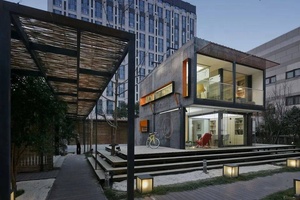 บ้านคอนเทนเนอร์แบบแยกส่วนสไตล์สำนักงานที่กำหนดเอง-ตู้คอนเทนเนอร์เคลื่อนที่ได้ชั่วคราวสำนักงานด้วยการออกแบบที่ถอดออกได้และประกอบได้อย่างรวดเร็ว - Product Image 4