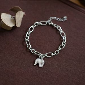 Pulsera de Acero Inoxidable de Lujo Personalizada, Resistente al Deslustre y al Agua, con Dije de Elefante, para Mujer, Venta al Por Mayor - Product Image 1
