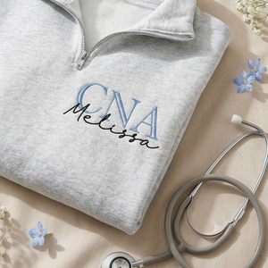 Sudadera Personalizada con Cierre de Cremallera para Enfermeras, Forrada y Bordada, Regalo Personalizado para Enfermeras con Certificación BSN RN, Ropa de Invierno para Graduación - Product Image 4