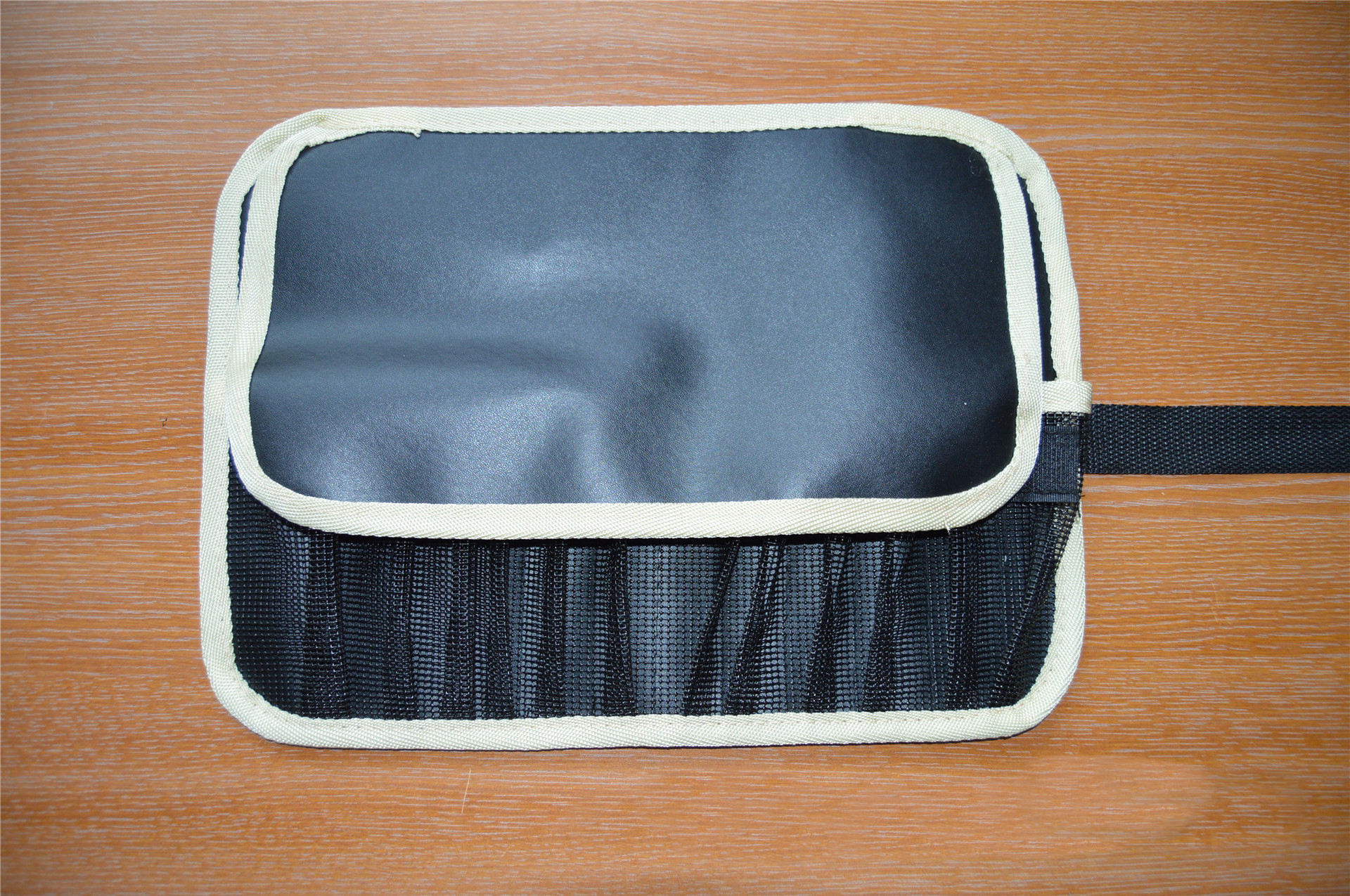 สีเทาอ่อน