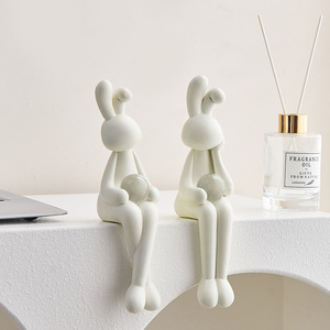 Lapin en résine tenant une boule de cristal, entrée nordique, luxe moderne, créatif, peint à la main, décoration de meuble TV/vin, décoration de chambre à coucher - Product Image 2
