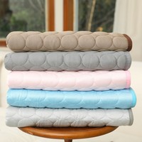 Tapis rafraîchissant rectangulaire en soie glacée pour animaux de compagnie, tapis de canapé respirant, antidérapant, anti-morsure, tapis rafraîchissant pour chat, sensation de fraîcheur