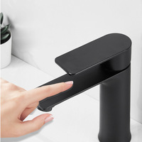 Robinet de lavabo moderne et minimaliste pour salle de bain, à capteur tactile, en alliage de zinc, avec cartouche céramique, monotrou, à poser sur le plan, eau chaude/froide