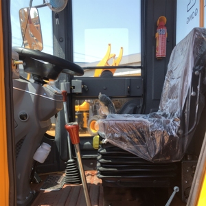 Chargeuse sur pneus compacte 2 tonnes 2026 Lc916 Yn25gb avec moteur, vente directe usine, pièces de machines de construction - Product Image 5