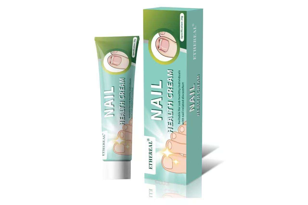 Crème de soin des ongles verdâtre