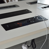 Boente 2 Prise de table universelle à chargement rapide 65W, rabattable, IP44, courant nominal 16A, 2 prises AC, 1 port USB-A + 2 ports USB-C