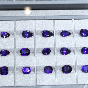 Saphir de laboratoire non monté pour bijoux, 5 mm, taille brillant rond, bleu royal, traité thermiquement, effet de changement de couleur, certifié GRC - Product Image 2