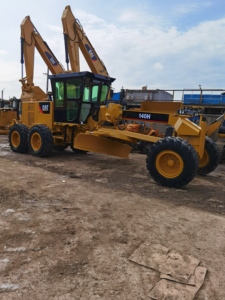 รถเกรดเดอร์ CAT 140H พร้อมใช้งานอย่างเต็มประสิทธิภาพ, เครื่องปรับระดับพื้นถนนระบบไฮดรอลิกเต็มรูปแบบ สำหรับงานปรับระดับพื้นที่ใต้ดินในเหมืองเพื่อการส่งออก - Product Image 5