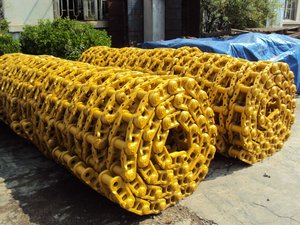 Venta de Conjuntos de Eslabones de Cadena de Oruga que Incluyen Cadena de Oruga con Zapatas, Pasadores y Bujes, Zapata Maestra y Eslabones - Product Image 3