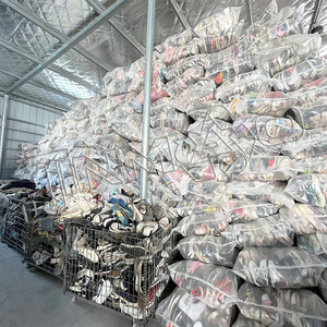 Exportateurs conteneur <span class=keywords><strong>chaussures</strong></span> de sport par kilo maille doublure en coton <span class=keywords><strong>chaussures</strong></span> de sport décontractées pour hommes femmes balle mixte de <span class=keywords><strong>chaussures</strong></span> usagées - Product Image 4