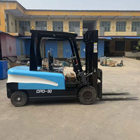 Chariot élévateur électrique compact 3 tonnes à batterie plomb-acide, pneus pleins, déplaceur latéral électrique, hauteur de levage 3 mètres - Prix usine