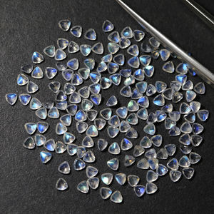 Labradorita natural, <span class=keywords><strong>piedra</strong></span> desnuda, <span class=keywords><strong>piedra</strong></span> lunar azul, Cuadrado gordo, 3X3mm, cuerpo <span class=keywords><strong>de</strong></span> <span class=keywords><strong>piedra</strong></span> desnuda, translúcido, fabricantes fuertes, venta al por mayor - Product Image 3