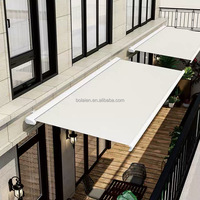 Auvent rétractable motorisé de télécommande, couverture métallique automatique de toit pour Pergola à 1 pièce, bon marché
