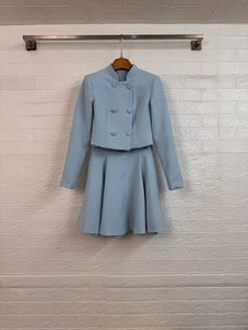 Completo <span class=keywords><strong>Estivo</strong></span> da Donna con Giacca <span class=keywords><strong>Doppiopetto</strong></span> e Gonna, Stile Casual Chic in Blu - Product Image 5