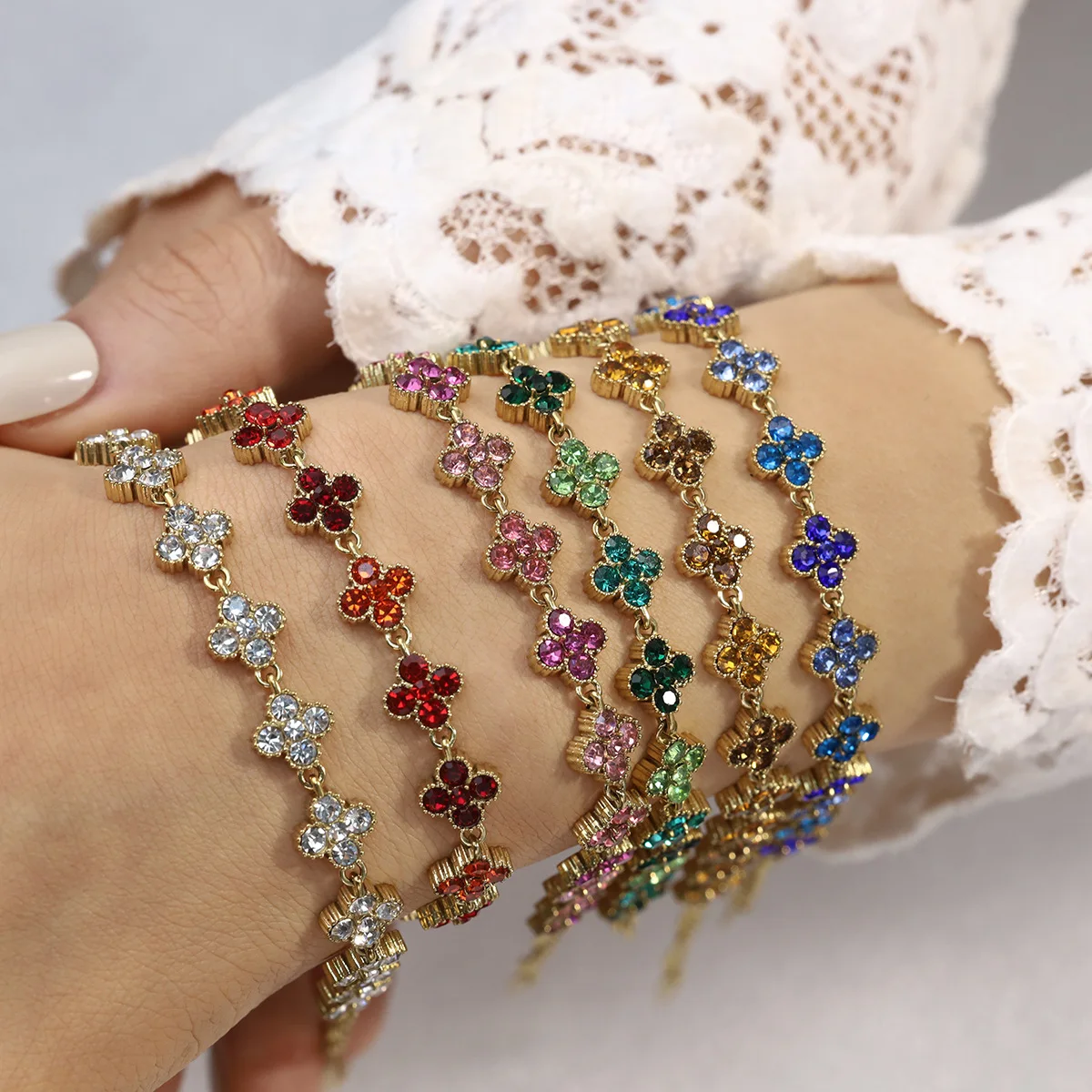 LEPAI Wholesale New Full Diamond Exquisite Luxury Bracelet Flower Bracelet Women Accessories Stainless Steel Jewelry