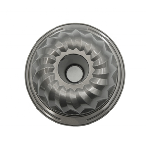 Moule à gâteau en tube cannelé de 23 cm, avec poignée large et prise en main facile. Excellent produit pour la cuisson au four des gâteaux - Product Image 5