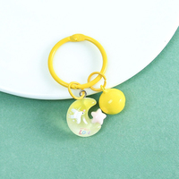 Porte-clés en résine scintillante Kawaii avec petite clochette, pendentifs dessin animé fleur, champignon, nuage, lune, pomme, décoration de sac à dos, cadeau d'anniversaire