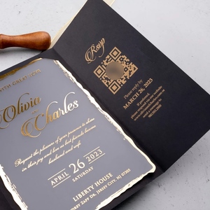 Ensemble d'invitations de mariage de luxe en acrylique noir avec bordure festonnée dorée, dossier à trois volets moderne avec pochette, code QR et RSVP - Product Image 4