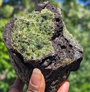 Cristales de Olivino Naturales al por Mayor, Estilo Feng Shui, Especímenes Minerales para Decoración del Hogar, Piedras Curativas en Bruto - Product Image 2