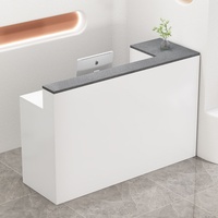 Petit comptoir de réception commercial en bois pour les magasins de vêtements, les magasins de proximité et les restaurants - Design minimaliste moderne multifonctionnel