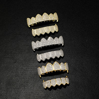 Grillz dentaire Hip Hop 6 dents crocs de vampire en cuivre incrusté de CZ, style Iced Out, pour fête d'Halloween, vente en gros