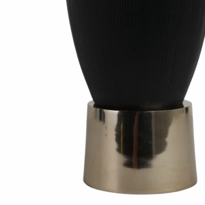 Vaso Decorativo Moderno Nero con Design Scanalato, Base in Metallo, Misura Piccola per Soggiorno, Bagno, Cucina, Bancone, Arredamento Casa - Product Image 5