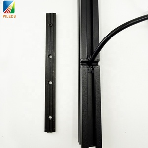 Barre linéaire LED programmable étanche IP67 DC12V RGBW SPI DMX512 pour la décoration de ponts, bâtiments, centres commerciaux et clubs - Product Image 2