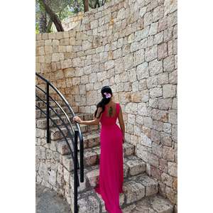 Robe de soirée longue fuchsia avec détail rose, en polyester, coupe trapèze, fourreau et silhouette droite, taille naturelle, du XS au XL - Product Image 3