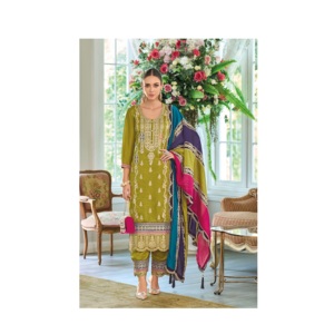 Designer tendance Chinon Soie Salwar Kameez avec Broderie Travail Costume Pakistanais Élégant et Abordable pour les Femmes Vêtements Ethniques - Product Image 1