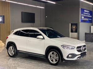 Mercedes-Benz <span class=keywords><strong>GLA</strong></span> 200 2023, tissu matelassé, 4 portes, 5 places, 1.3L Turbo 163 ch L4, boîte automatique, conduite à gauche, cuir, neuf - Product Image 2