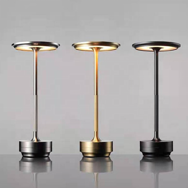 Water Proof IP54 Dimming Table Light Led Cordless Battery Decoration Bed Side Restaurant Rechargeable Table Lamp