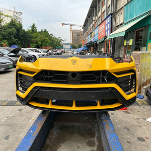 Gebrauchte Original-Frontstoßstange komplett für Lamborghini <span class=keywords><strong>Urus</strong></span> 2018-2022 mit Kühlerfront und komplettem Frontstoßfänger. - Product Image 1