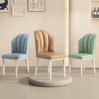 Chaise de salle à manger commerciale en métal style crème, luxe léger, ambiance haut de gamme, minimaliste, moderne, inspirée des designers, pour restaurant
