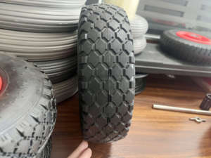 Nouvelles roues pleines en mousse PU 10 pouces 4.10/3.50-4, pneus anti-crevaison, capacité <span class=keywords><strong>de</strong></span> charge 120 kg pour chariot à main, chariot à roulettes, <span class=keywords><strong>brouette</strong></span> - Product Image 4