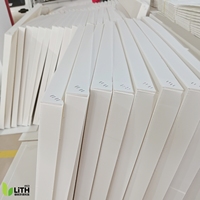 Fabricant de feuilles de plastique ondulé, panneaux creux en polypropylène, palettes légères et durables pour les boissons, les produits d'épicerie et les conserves