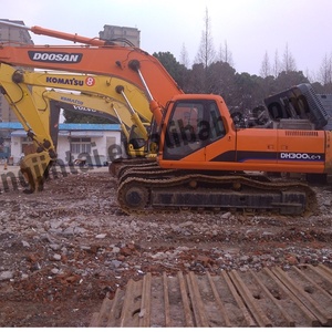 Excavatrice sur chenilles DOOSAN DH300LC-7 d'occasion, 30 tonnes, châssis long - Série -7 - Product Image 2