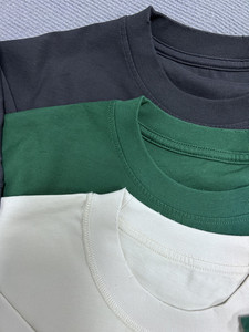 T-shirt Homme Oversize à Manches Courtes en Coton Biologique Lourd 100% Tricoté, Logo Imprimé en Sérigraphie sur le Devant, Respirant et Tendance - Product Image 4