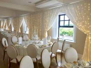 Chaise louis à dossier rond blanc, nouvelle collection de luxe, pour événement, vente en gros, couleur or et blanc - Product Image 4