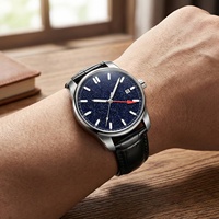 Montre OEM GMT personnalisée de luxe avec cadran en aventurine, dateur lumineux, mouvement mécanique automatique 8215, bracelet en cuir simple pour homme, fabrication d'usine
