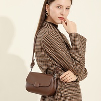 Sac à bandoulière en cuir véritable, design personnalisé, luxe discret, style urbain pour femme, fabricant OEM