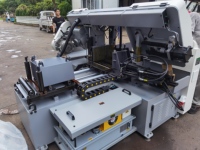 Máquina de Sierra de Cinta CNC de Alto Rendimiento con Programación PLC para Líneas de Producción Automatizadas