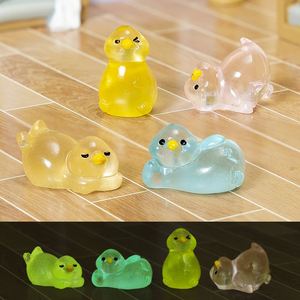 Mini-canards en résine en gros, figurines réalistes de canards et de canetons, décorations de jardin miniatures qui brillent dans le noir, micro-paysages - Product Image 5