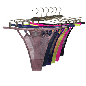 Disponibile all'ingrosso: Slip sexy da donna taglie forti <span class=keywords><strong>in</strong></span> pizzo, <span class=keywords><strong>perizoma</strong></span> <span class=keywords><strong>in</strong></span> rete trasparente, mutandine a T-back da donna - Product Image 1