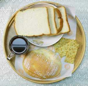 Bamboo Large Round Serving Tray Round Fruit <strong>Plate</strong> with Handle for Displaying Fruits <strong>Wood</strong> Crafts - Product Image 3