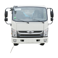 Camion de pulvérisation d'eau compact pour l'assainissement urbain et le contrôle de la poussière