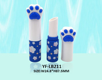 Vente en gros Récipient vide en plastique pour rouge à lèvres en forme de griffe de chat Mini tubes de baume à lèvres mignons