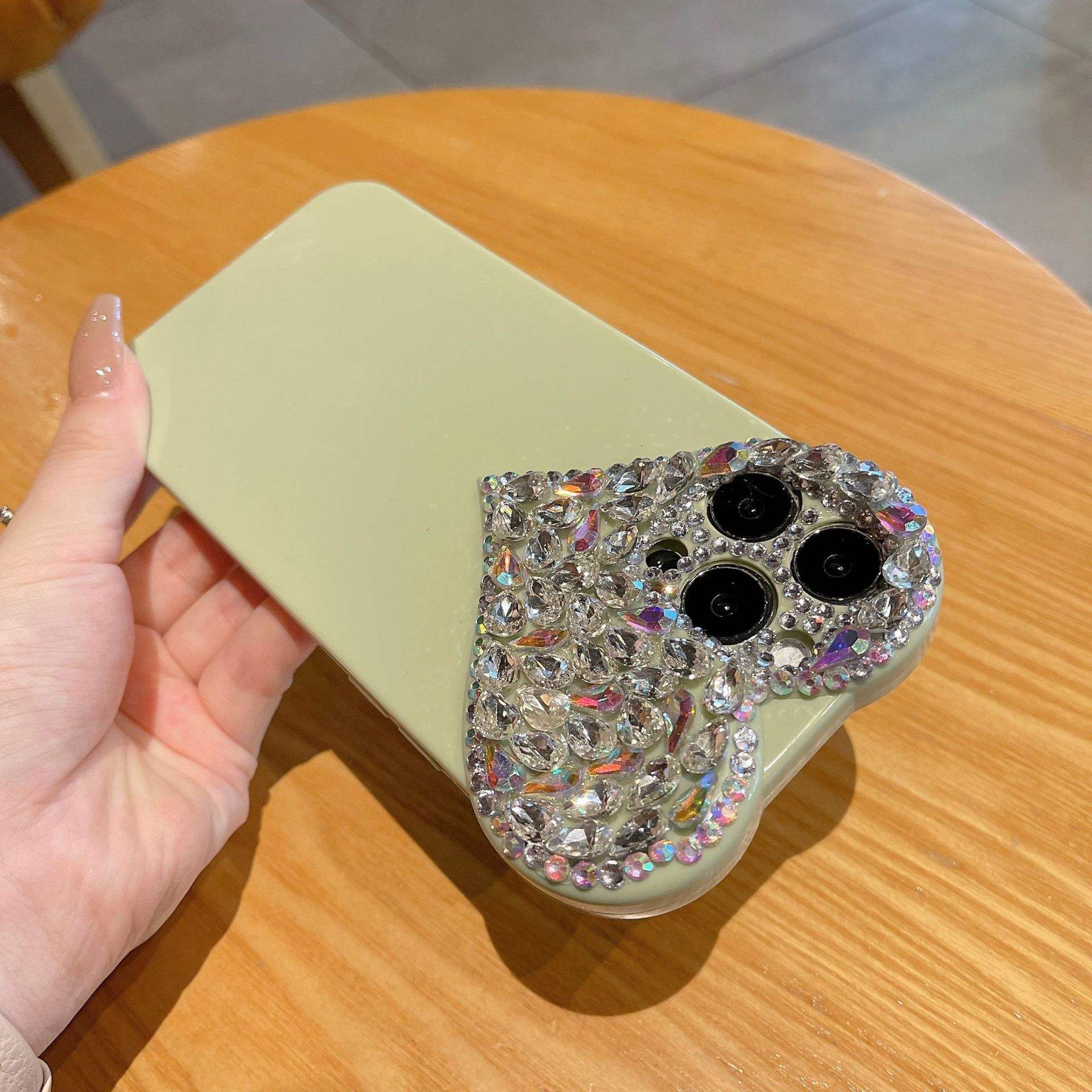 สีเขียว