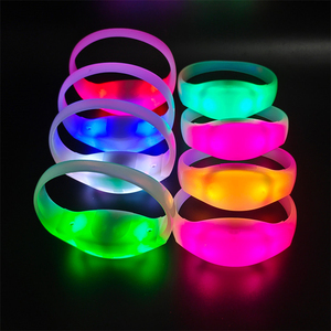 Ide produk baru 2025 menyala gelang DMX cahaya remot kontrol suara diaktifkan gelang Led - Product Image 4