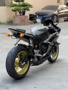 <span class=keywords><strong>Moto</strong></span> sportive Yamaha <span class=keywords><strong>R6</strong></span> 600cc, couple élevé, contrôle agile pour la conduite sur autoroute et les journées sur circuit - Product Image 5